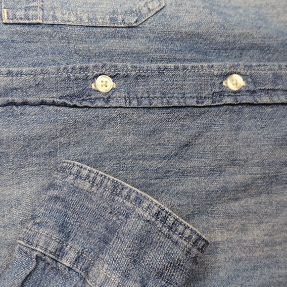 Old Navy The Classic Shirt Blue Denim Button-Up Top Women Small - Picture 7 of 9